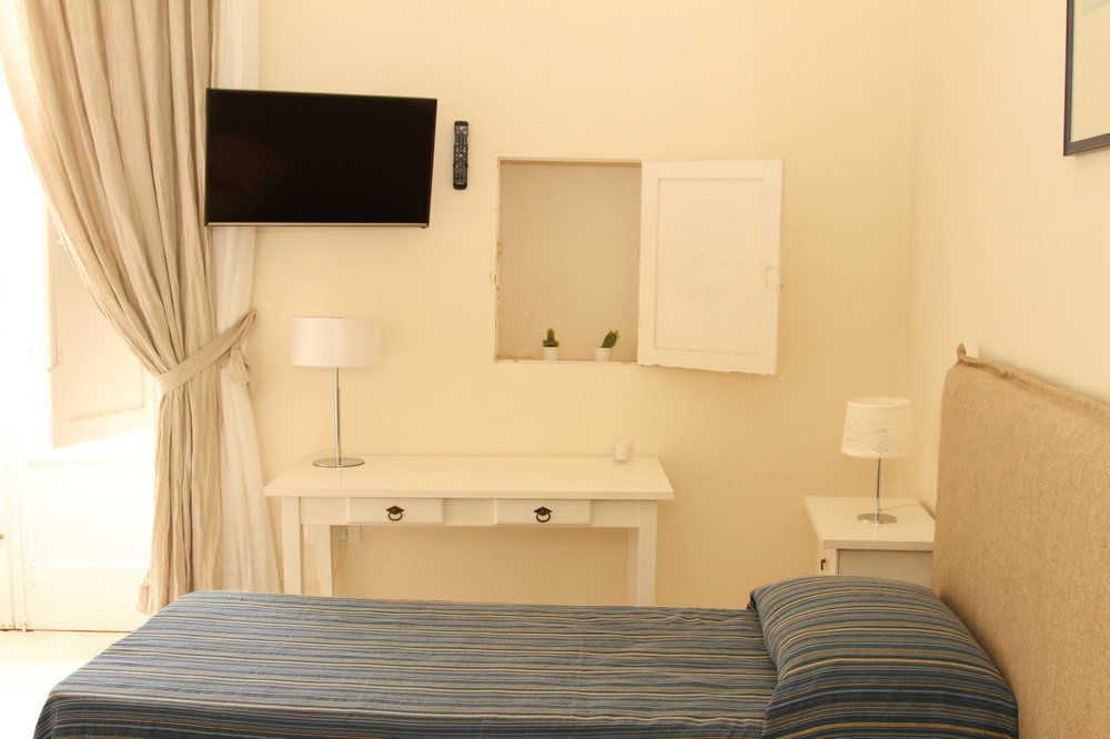 4 Balconi Rooms-Boutique B&B Lecce Ngoại thất bức ảnh